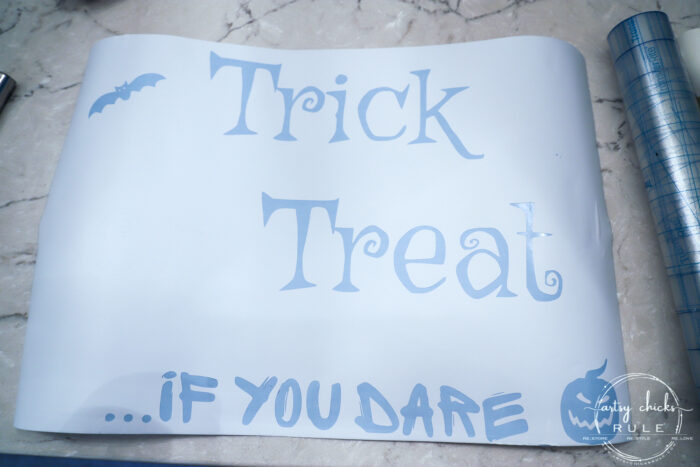 Make this trick or treat sign with my free printable...if you dare! (I couldn't resist) OR just print it out and frame it for your Halloween decor. artsychicksrule.com