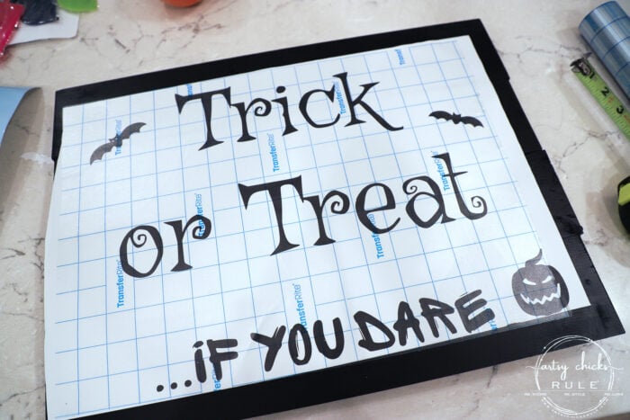 Make this trick or treat sign with my free printable...if you dare! (I couldn't resist) OR just print it out and frame it for your Halloween decor. artsychicksrule.com