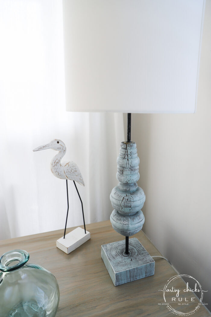 Today I'm sharing how to do this simple dry brushing paint technique to give new life to old decor! artsychicksrule.com #drybrushing #paintedlamp