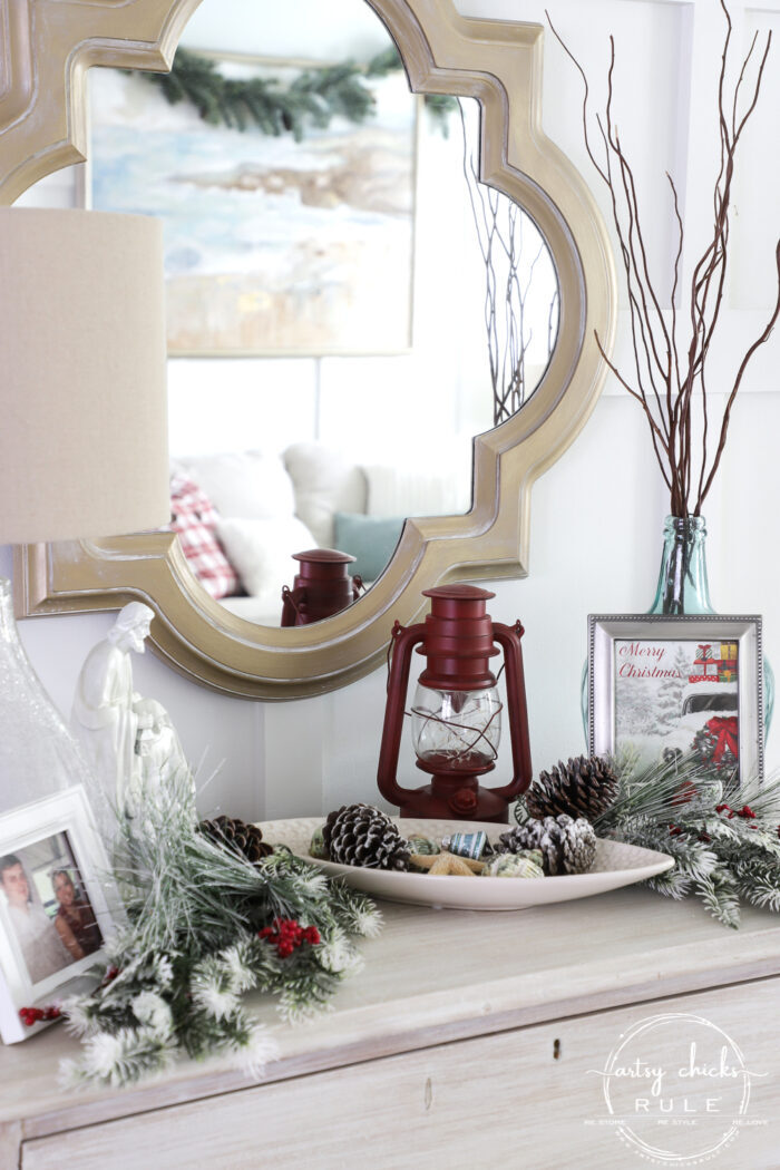 Create a cozy Christmas living room (and home) with sweet, sentimental touches, pops of red, cozy throws, and pillows! artsychicksrule.com
