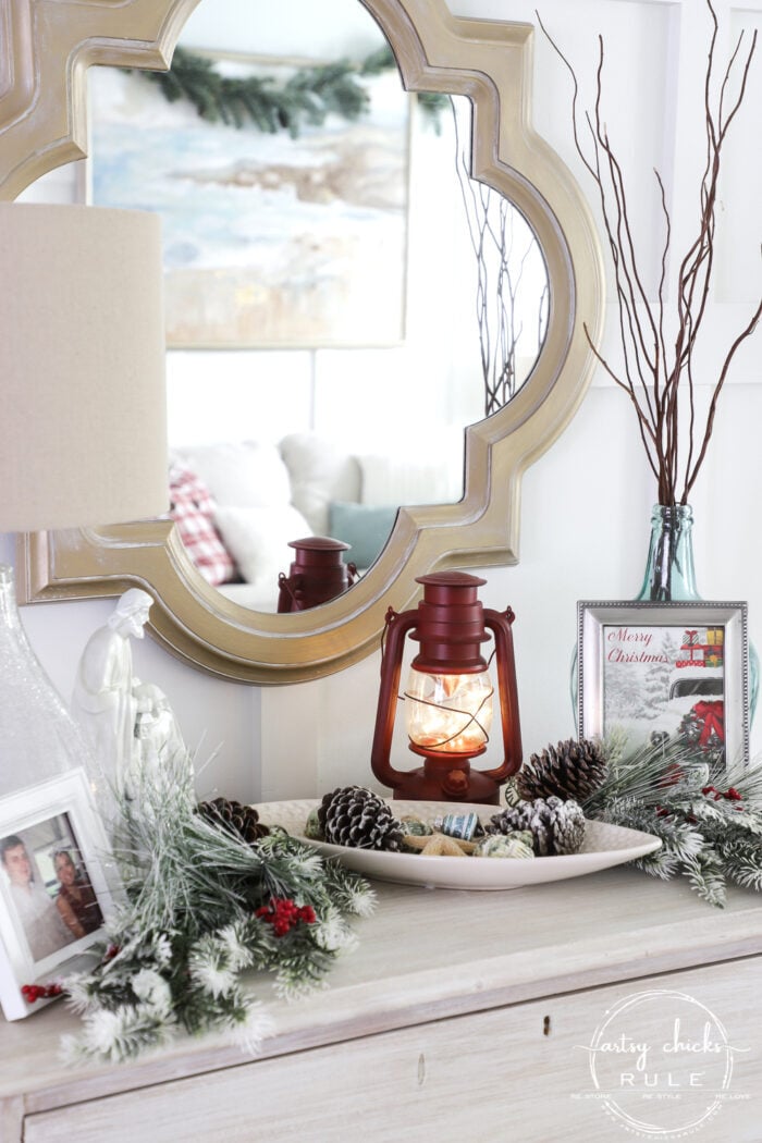 Create a cozy Christmas living room (and home) with sweet, sentimental touches, pops of red, cozy throws, and pillows! artsychicksrule.com