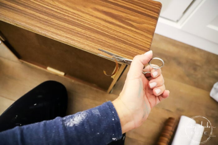 Wood Grain Vinyl Wrap Nightstand Makeover