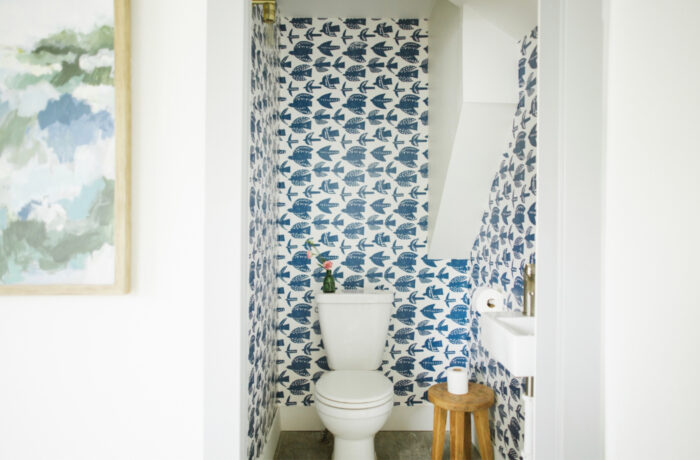 blue and white wallpaper tiny bath