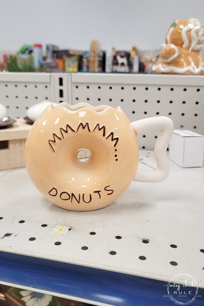 mmmm....donuts saying on doughnut mug