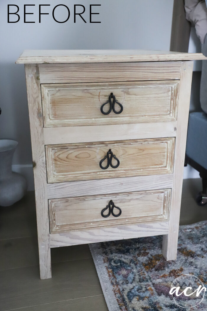 This Driftwood nightstand makeover was simple to update with Driftwood stain and finishing oil...ten minutes tops! artsychicksrule.com