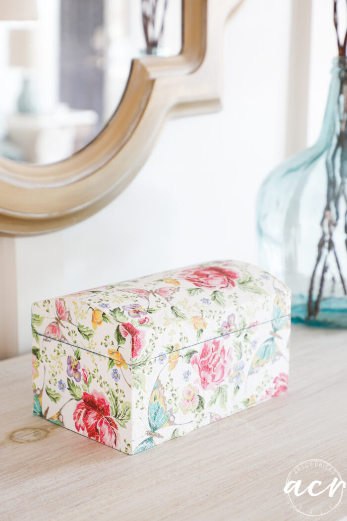 side view of floral box