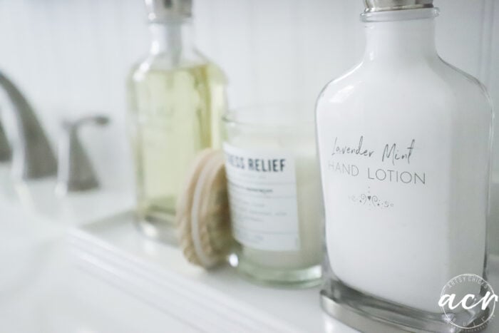 up close of lotion bottle and label