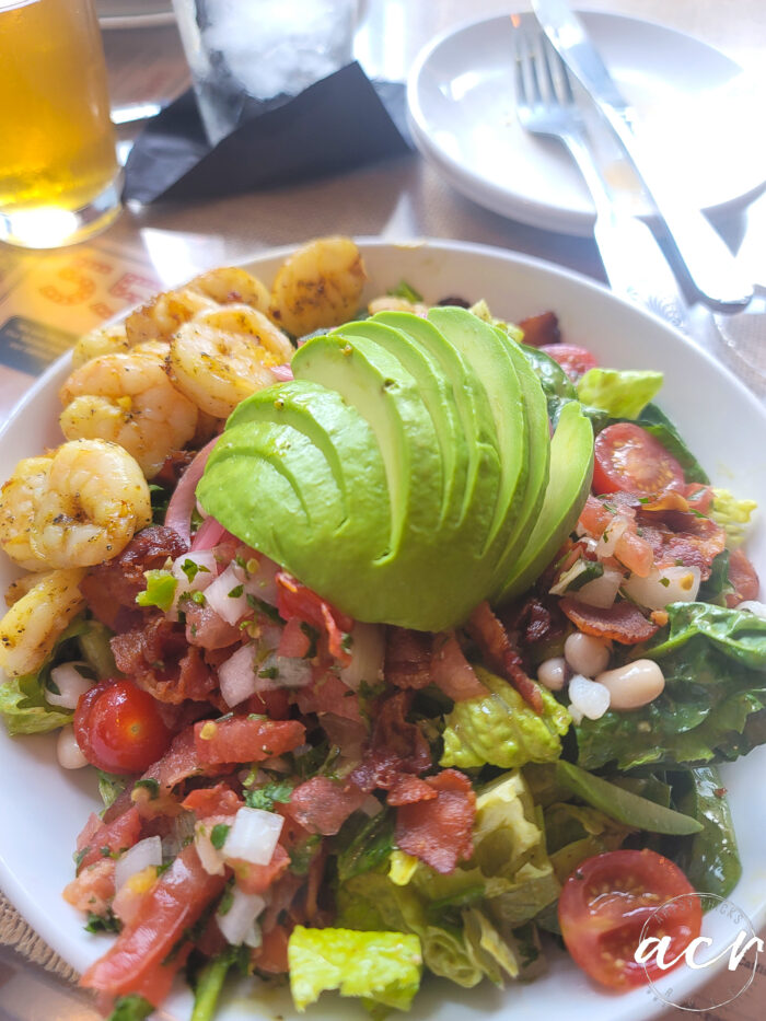 salad with shrimp and avocado