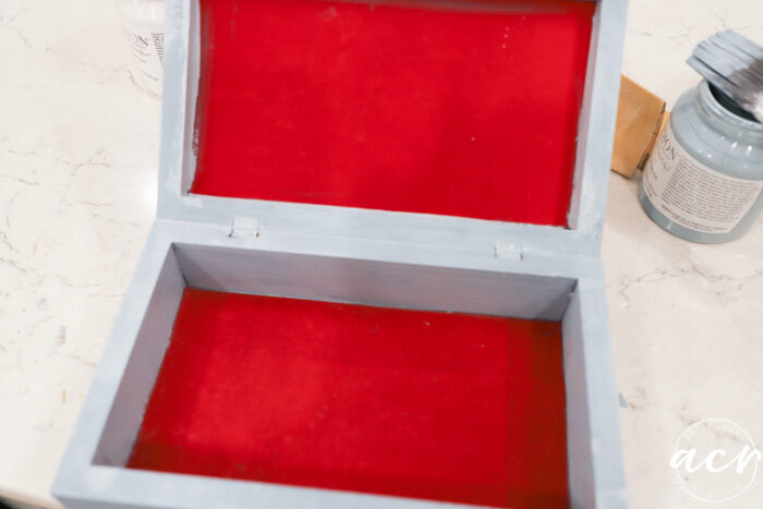 red velvet interior of keepsake box