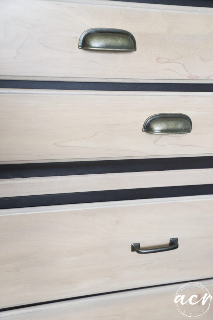 up close of drawer front with hardware