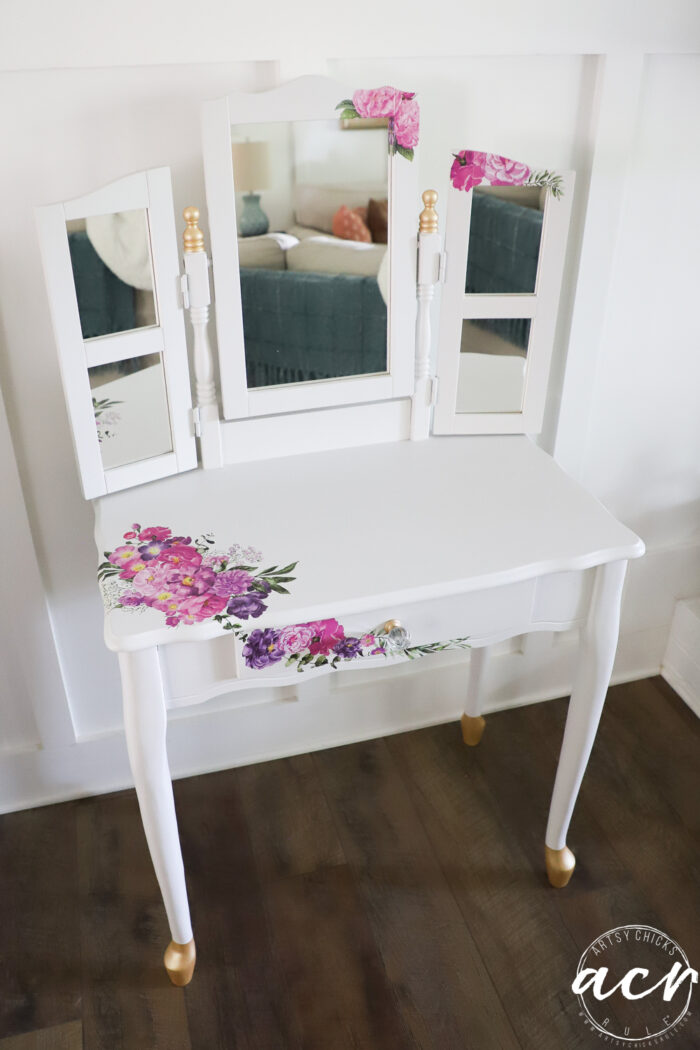 top-ish view of dressing table and transfer