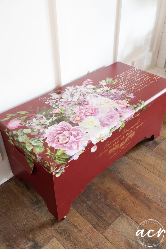 top side view of cedar chest