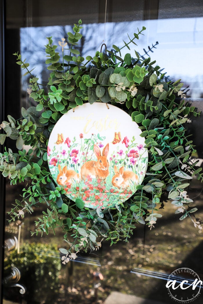 round side inside of green wreath on door