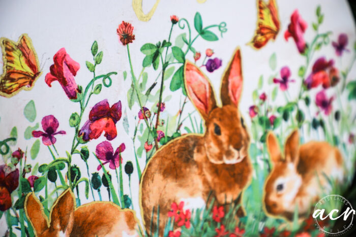 bunnies outlined in gold