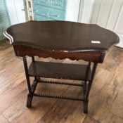 Spindle Leg Table Makeover before artsychicksrule-1