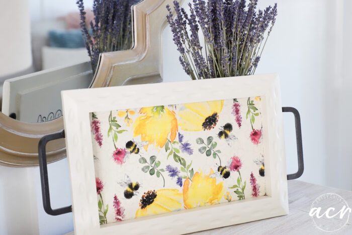 floral and bee napkin decoupage on tray
