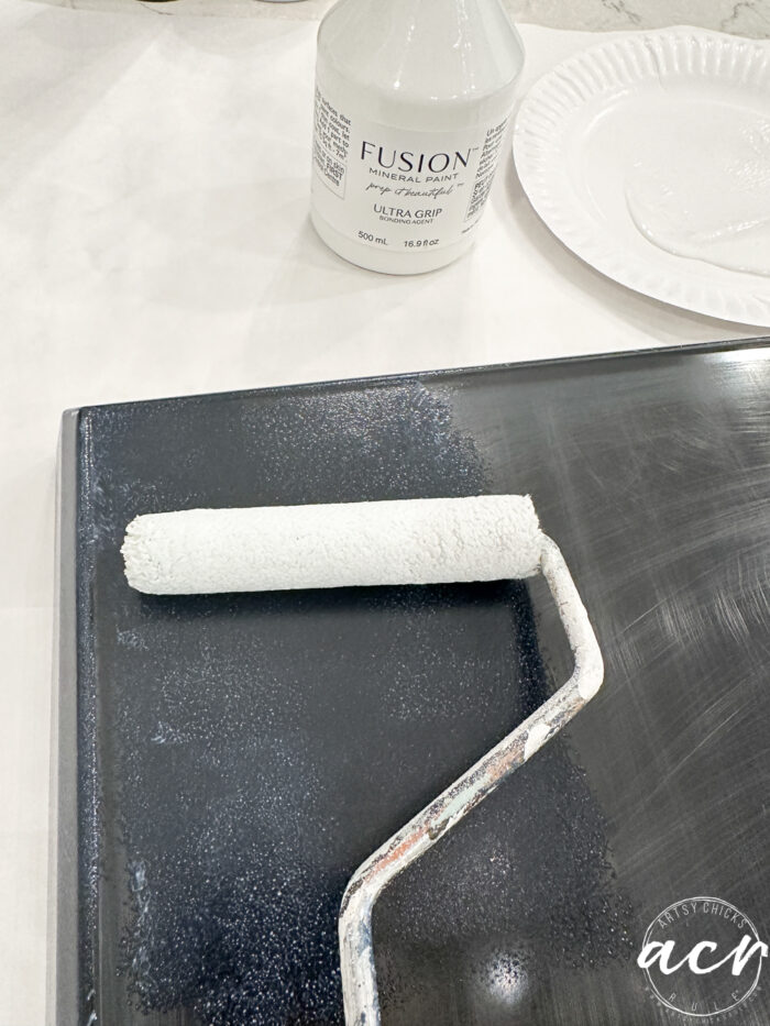 rolling ultra grip on tray