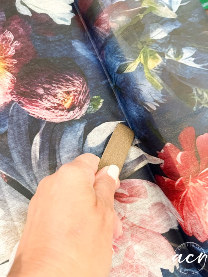 creasing decoupage fiber with stick