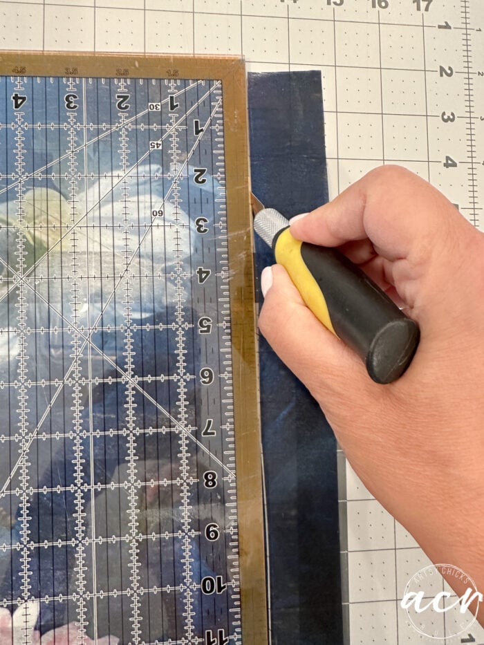 cutting decoupage fiber