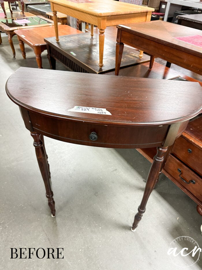 Mesa Demilune teñida de Brown en restauración