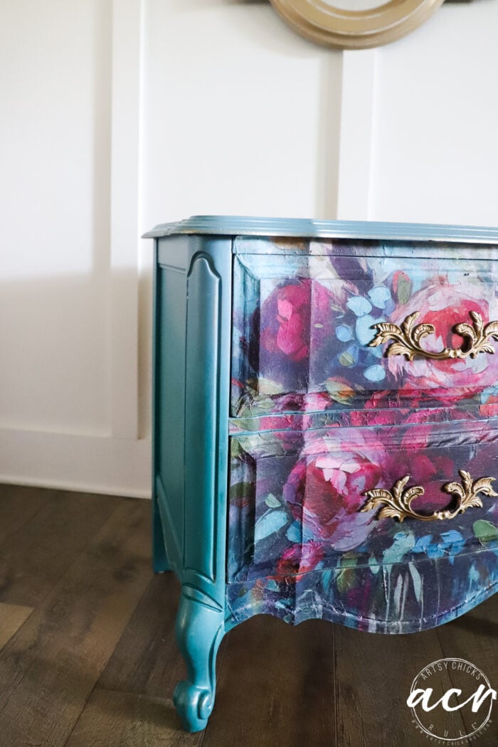 left side of nightstand with varying blended blues