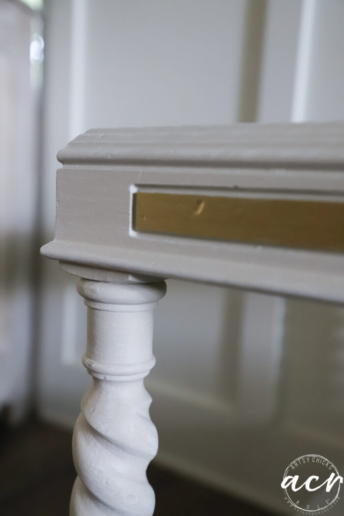 up close of top of turned leg