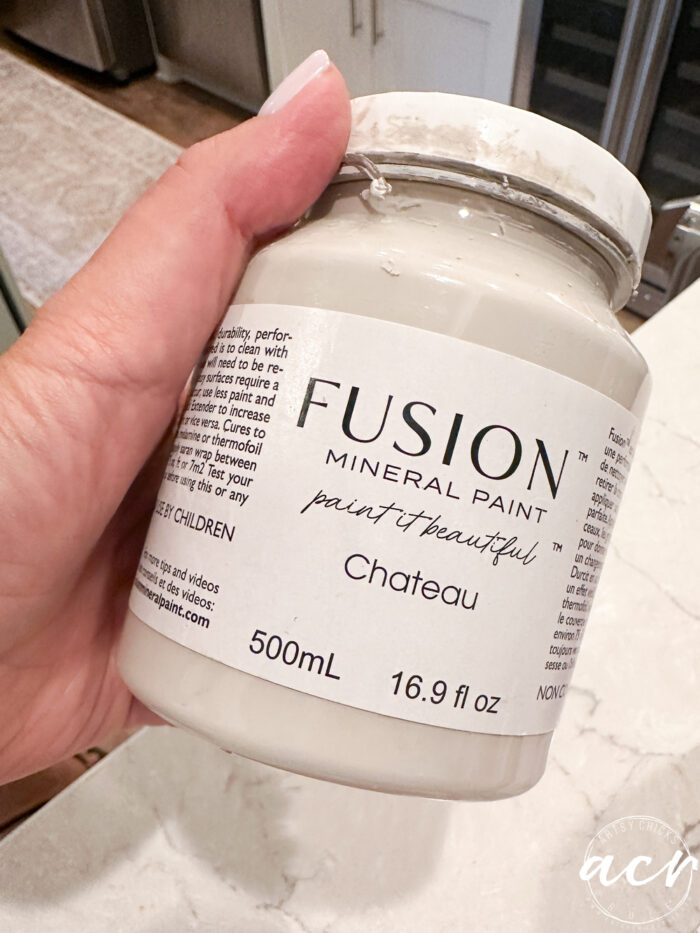 pint of chateau paint