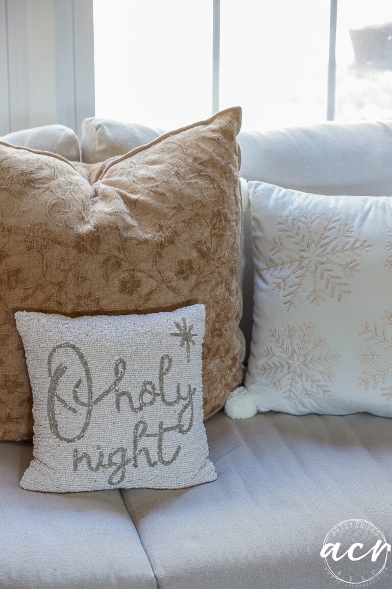 Christmas Decor without Red