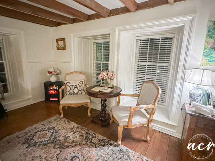 sitting area in room